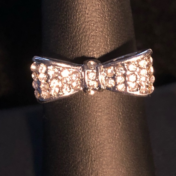 NIP 925 Silver Bowtie Ring with crystals, Size 8 - Picture 10 of 10
